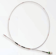 YS-T500超高溫光纖光柵溫度傳感器可進(jìn)行高達(dá)1000℃的超高溫測量，既可作為單點(diǎn)傳感器，也可以通過復(fù)用形成多點(diǎn)測溫傳感器陣列。該款溫度傳感器多運(yùn)用于航空航天高溫部件的溫度準(zhǔn)分布式測量，也可以用于工業(yè)高溫介質(zhì)爐等方面的高溫監(jiān)測。具有尺寸小，可彎曲，易于被測物緊密貼合；可復(fù)用程度高，引線簡單；測溫點(diǎn)數(shù)、測溫間距等可靈活定制；超寬溫度測量范圍等特點(diǎn)。